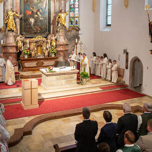 Beim Festgottesdienst bekundeten die Ernannten vor Generalvikar Severin Lederhilger und der versammelten Feiergemeinde ihre Bereitschaft, die Pflichten dieser Ämter auf sich zu nehmen.