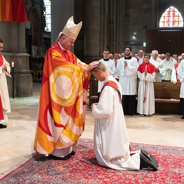 Priesterweihe / Diözese Linz/ Gorgol Andrzej Handauflegung
