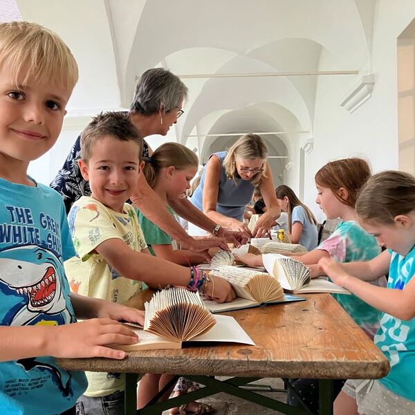 © Irmgard Stieger / Bücherei Buchkirchen / © Irmgard Stieger / Bücherei Buchkirchen © Irmgard Stieger / Bücherei Buchkirchen