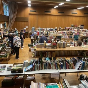 Bücherflohmarkt