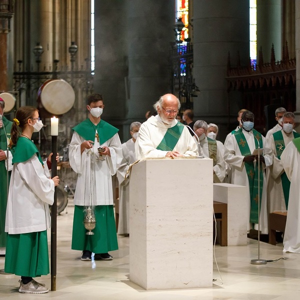 Diakon / Diözese Linz/ Hermann Wakolbiinger Verkündigung des Evangeliums