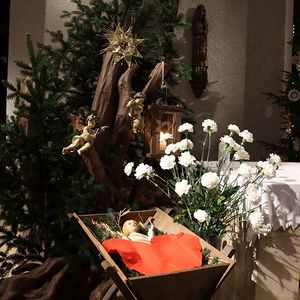 Weihnachtsschmuck in St. Quirinus